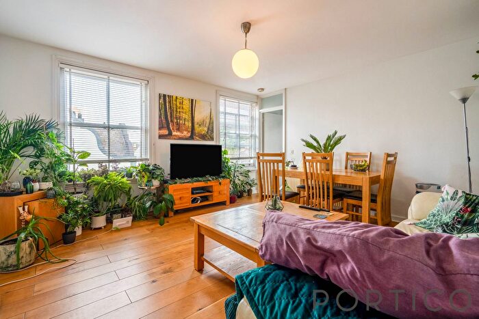 2 Bedroom Flat To Rent In Battersea Church Road, London, SW11