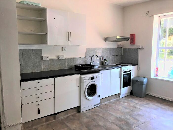 Studio To Rent In System Street, Cardiff, CF24