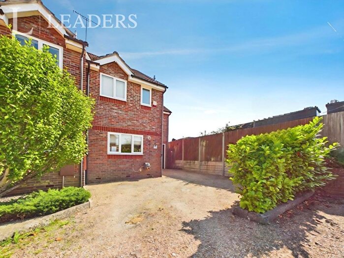 3 Bedroom End Terrace House For Sale In Crawley Road, Horsham, West Sussex, RH12