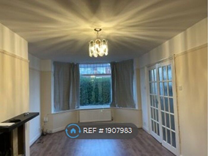 3 Bedroom Semi-Detached House To Rent In Warbreck Grove, Sale, M33