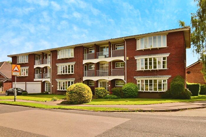 2 Bedroom Apartment To Rent In Kings Road, Wilmslow, SK9