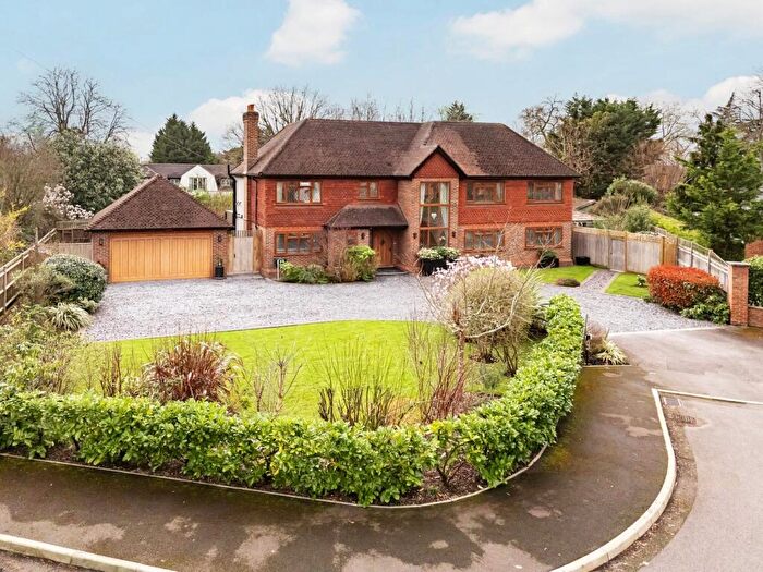 5 Bedroom Detached House For Sale In Burn Close, Oxshott, Leatherhead, KT22