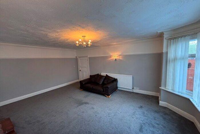1 Bedroom Flat To Rent In Highfield Road Hollybank Court, Widnes, WA8