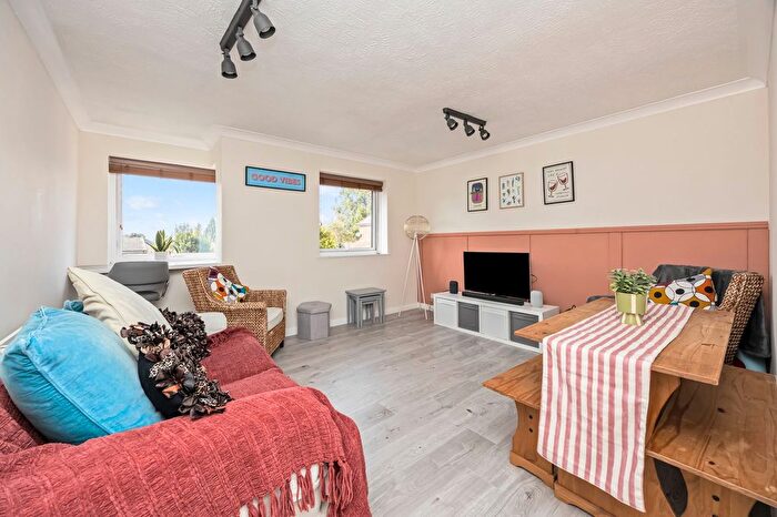 2 Bedroom Flat For Sale In Franklynn Road, Horsted House Whitelands Franklynn Road, RH16