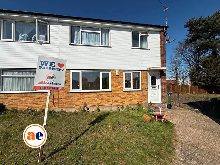 2 Bedroom Maisonette For Sale In Milford Close, London, SE2