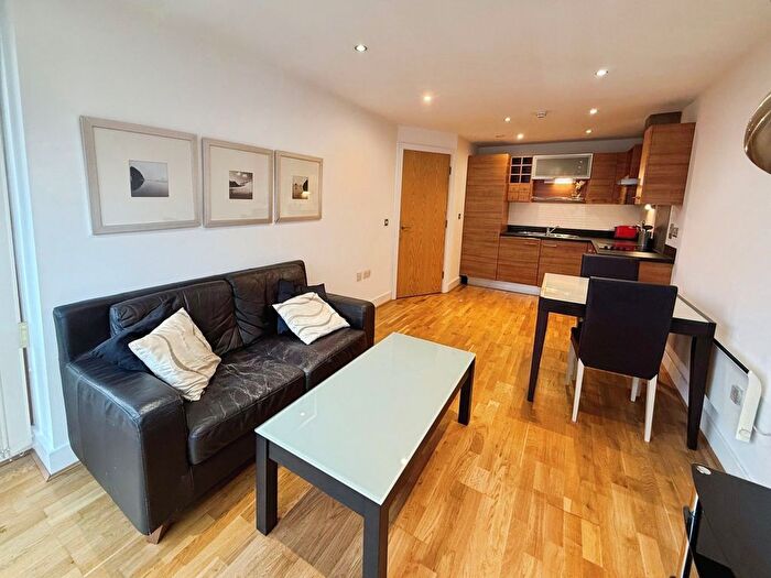1 Bedroom Flat To Rent In Cartier House, The Boulevard, Leeds, West Yorkshire, LS10
