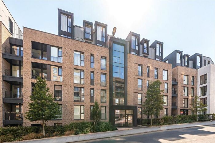 3 Bedroom Flat To Rent In Forrester Way, London, E15