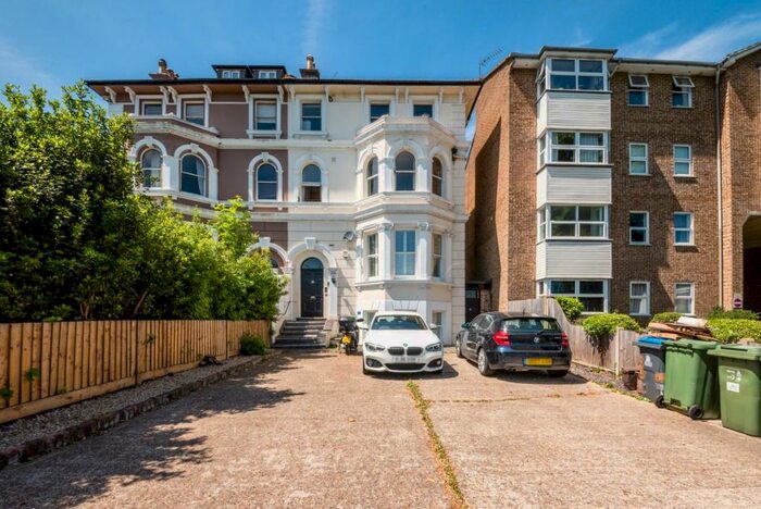 2 Bedroom Apartment To Rent In Hook Road, Surbiton, KT6