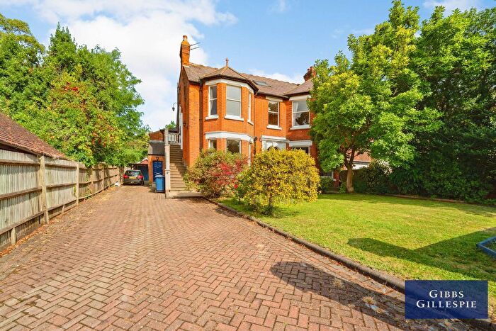 4 Bedroom Flat To Rent In Park Hill, London, W5