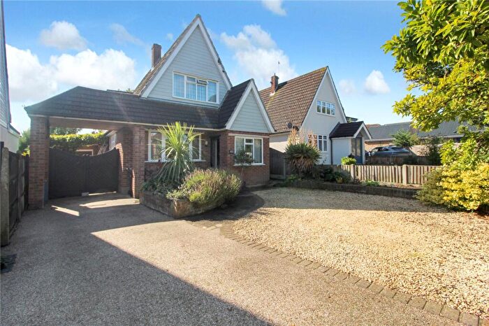 3 Bedroom Bungalow For Sale In Stanley Road, Rochford, Essex, SS4