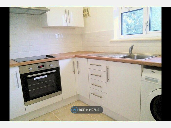 1 Bedroom Flat To Rent In Milton Road, Cambridge, CB4