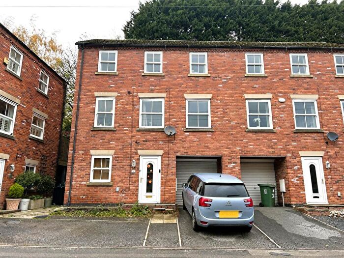3 Bedroom End Of Terrace House For Sale In Nottingham Road, Belper, DE56