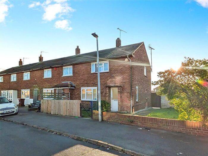 2 Bedroom End Of Terrace House For Sale In Queensway, Sheerness, Kent, ME12