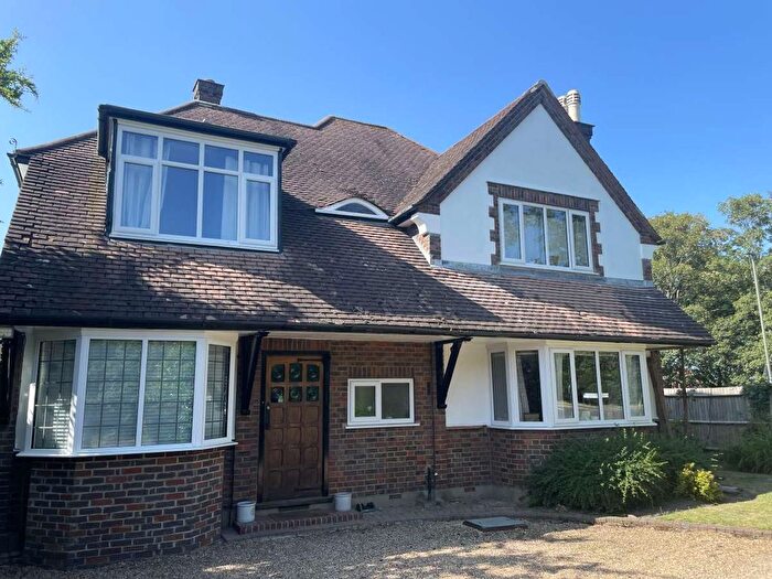 4 Bedroom Detached House To Rent In Hinchley Way, Hinchley Wood, KT10