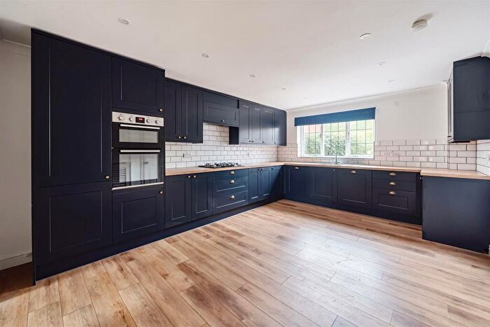 5 Bedroom Detached House To Rent In Manse Gardens, Cheltenham, GL51