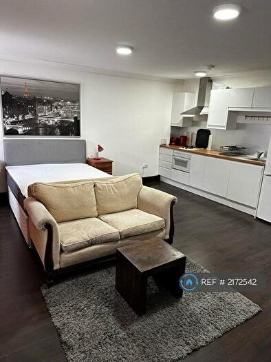 Studio To Rent In Paisley Road West, Glasgow, G51