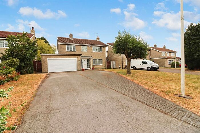 4 Bedroom Detached House For Sale In Bourne Mill Close, Barlborough, Chesterfield, S43