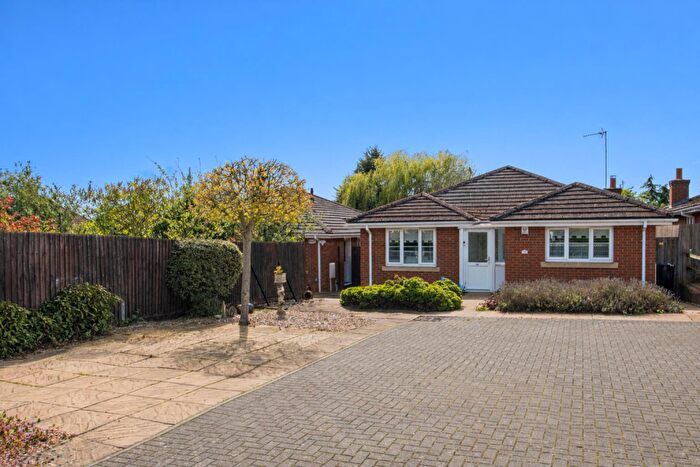 2 Bedroom Bungalow For Sale In Pipers Hill Road, Kettering, NN15
