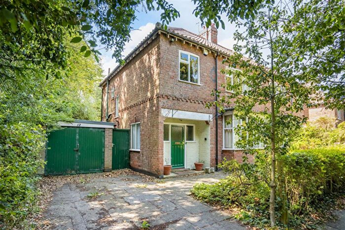 3 Bedroom Semi-Detached House For Sale In Ousecliffe Gardens, York, YO30