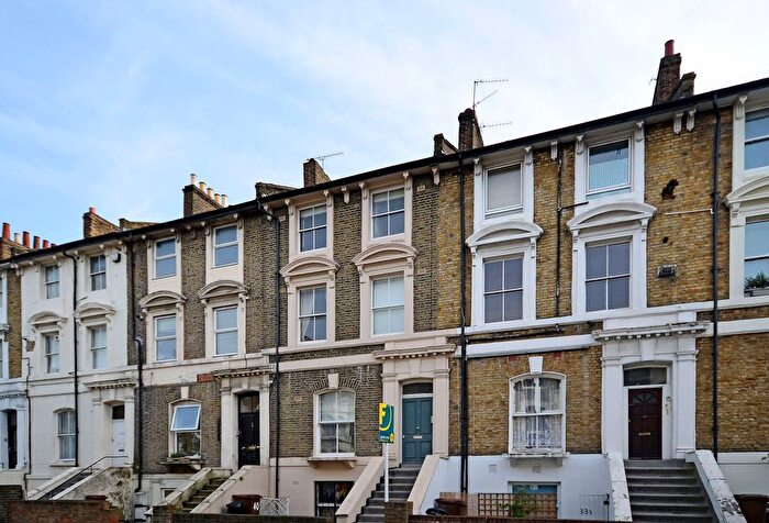 1 Bedroom Flat To Rent In Albion Road, Newington Green, London, N16