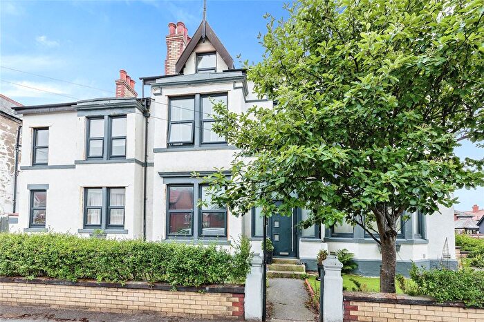 3 Bedroom Flat For Sale In Glen Eldon Road, Lytham St. Annes, Lancashire, Greater Manchester, FY8