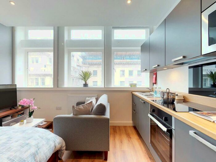 Apartment To Rent In Apt, Gravity Residence #, L2