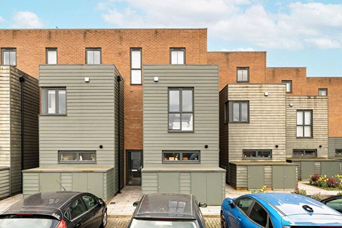 3 Bedroom Property For Sale In Glenton Mews, Peckham, SE15