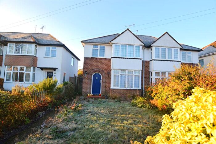 3 Bedroom Semi Detached House For Sale In Homestead Road, Hatfield, AL10