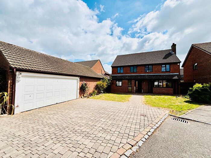 4 Bedroom Detached House To Rent In Cobblestones, Gillingham, ME7