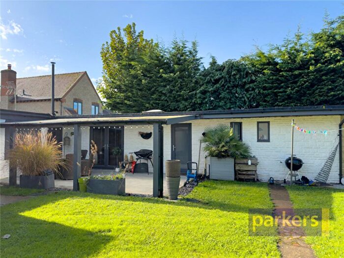 1 Bedroom Detached House To Rent In High Street, Hinton Waldrist, Faringdon, Oxfordshire, SN7