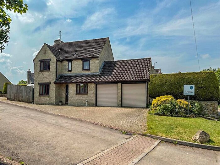 4 Bedroom Detached House For Sale In Hill Hayes Lane, Hullavington, SN14