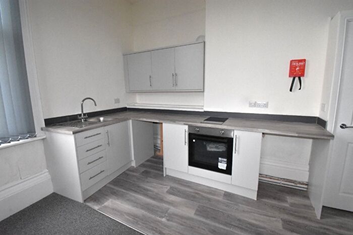 3 Bedroom Flat To Rent In Park Street, Hull, HU2
