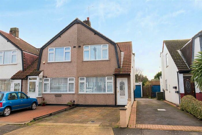 2 Bedroom End Of Terrace House To Rent In Rutland Road, Hayes, UB3