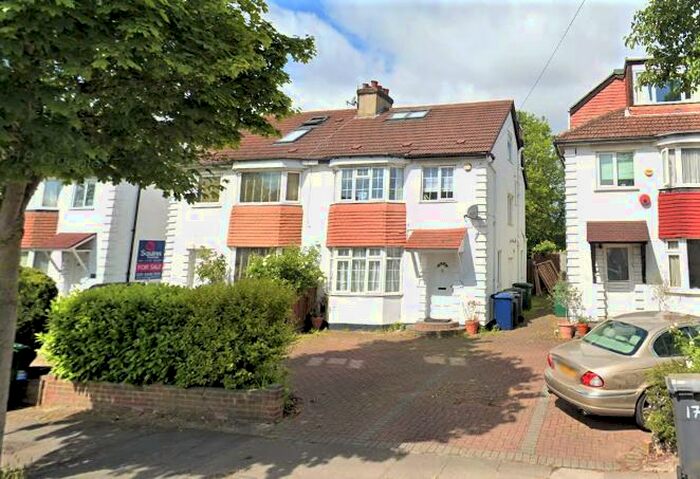 4 Bedroom Semi-Detached House To Rent In Holders Hill Road, Mill Hill, NW7