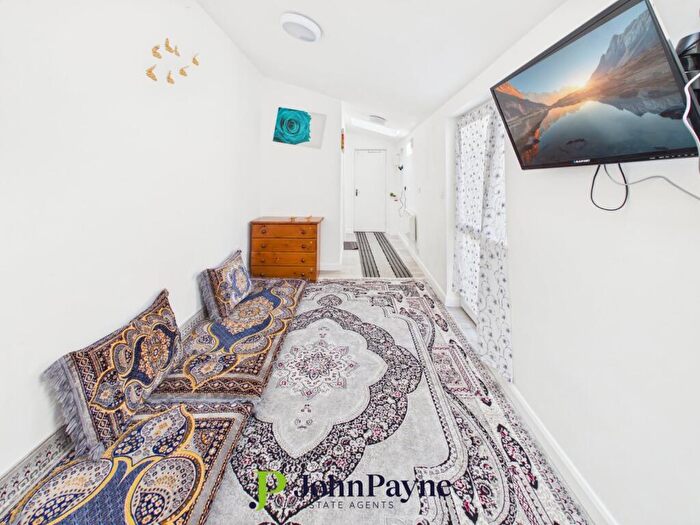 3 Bedroom Terraced House For Sale In Lower Ford Street, Coventry, CV1 - Photo 8