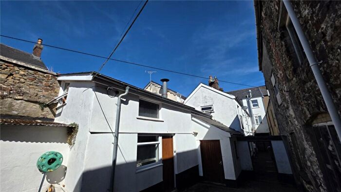1 Bedroom Flat To Rent In South Street, Torrington, Devon, EX38