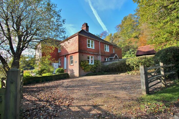 3 Bedroom Cottage For Sale In Tidebrook, Wadhurst TN5
