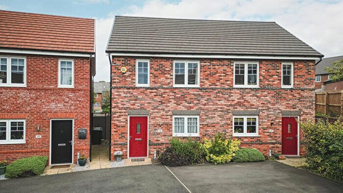 3 Bedroom Semi-Detached House For Sale In Kinglas Drive, Mickleover, Derby, DE3