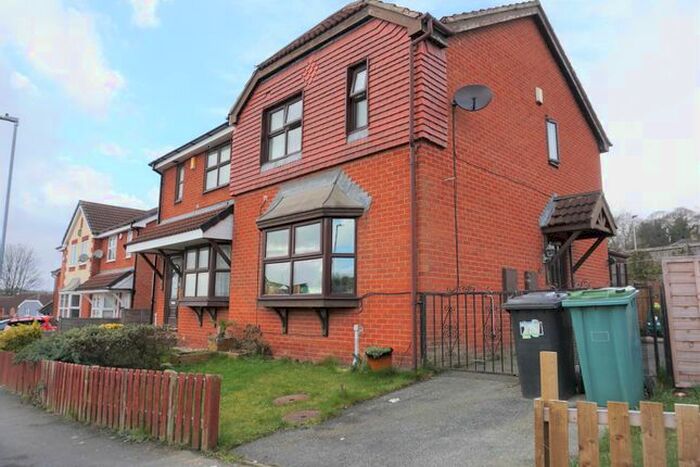 3 Bedroom Semi-Detached House To Rent In Cornfield, Dewsbury, WF13