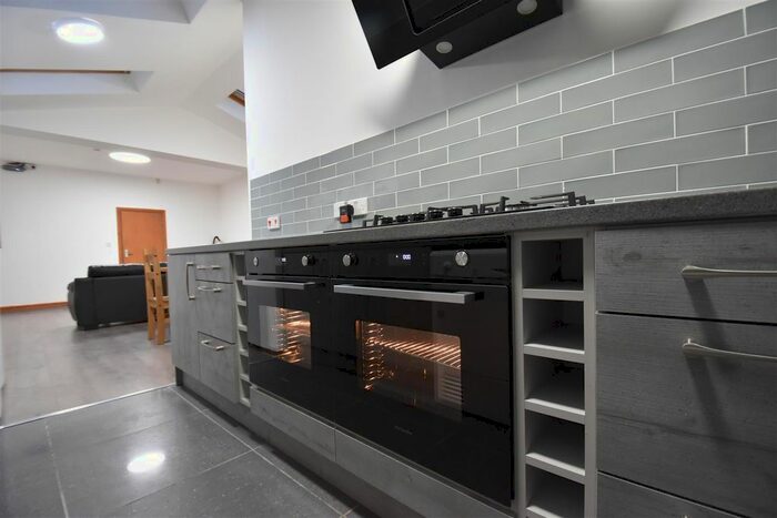 7 Bedroom Terraced House To Rent In Heeley Road, Selly Oak, Birmingham, B29