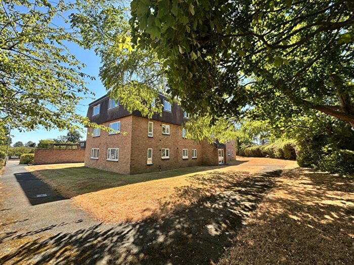 2 Bedroom Flat For Sale In Iona Way, Haywards Heath, RH16