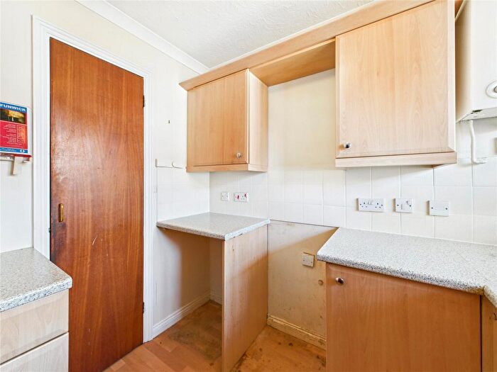 2 Bedroom Bungalow For Sale In Lea Close, Braintree, Essex, CM7