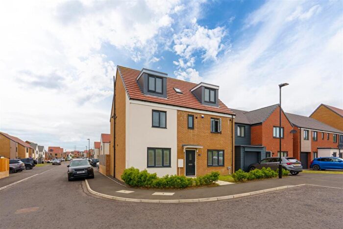 5 Bedroom Detached House For Sale In Bowman Drive, Wallsend, NE28