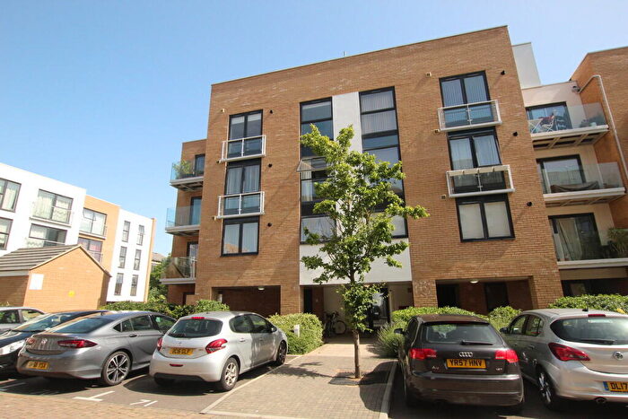 1 Bedroom Flat To Rent In Pym Court, Cromwell Road, CB1