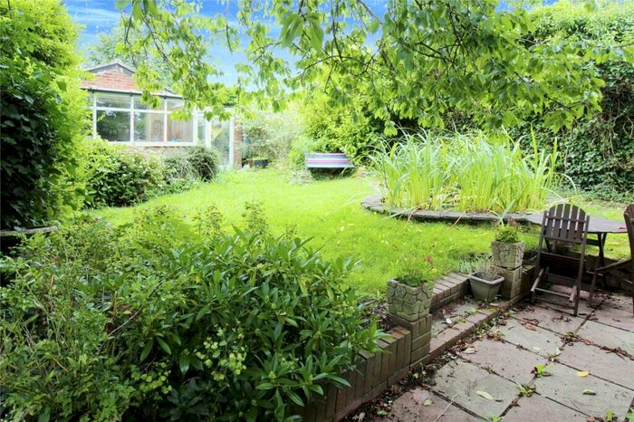 3 Bedroom Bungalow To Rent In Rose Hill, Waterlooville, Hampshire, PO8