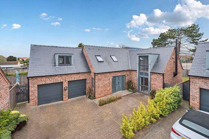 4 Bedroom Detached House For Sale In Moor Lane, North Hykeham, Lincoln, LN6