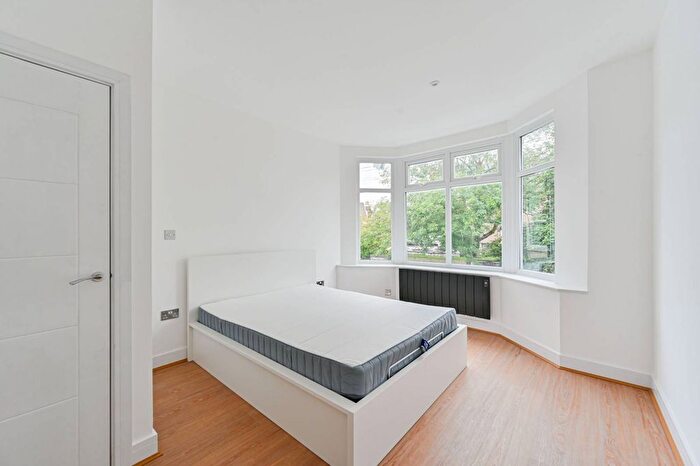 2 Bedroom Flat To Rent In Benham Lane, Thornton Heath, CR0