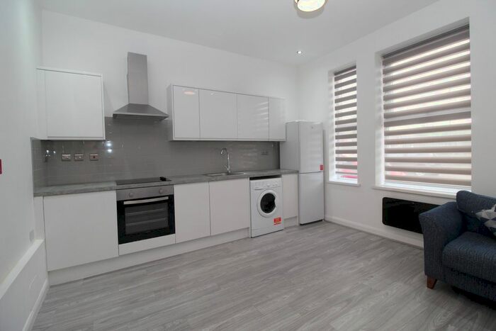 1 Bedroom Flat To Rent In Keppoch Street, Roath, Cardiff, CF24