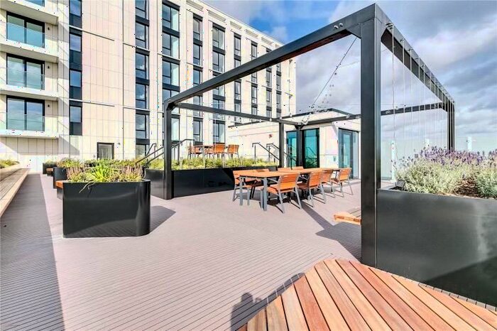 3 Bedroom Flat To Rent In Bollo Lane, Chiswick, W4