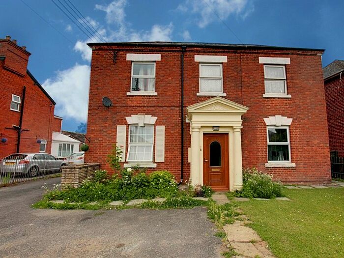 1 Bedroom Flat To Rent In Station Road, Westbury, BA13